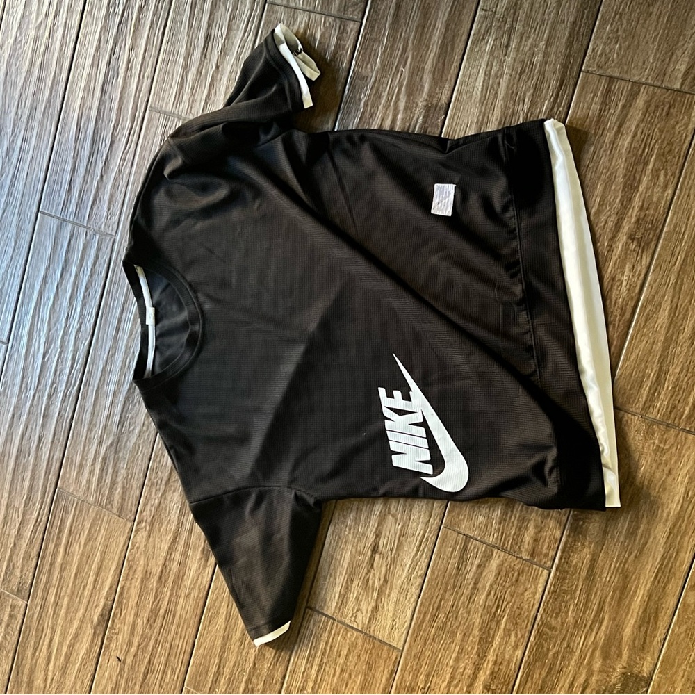 nike sweat shirt